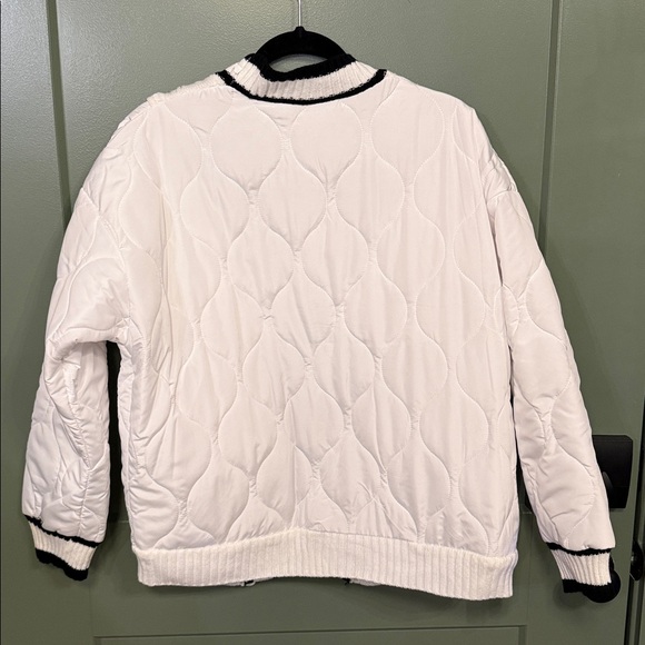 eesome White Quilted Open Cardigan Jacket with Black Trim - Picture 5 of 6